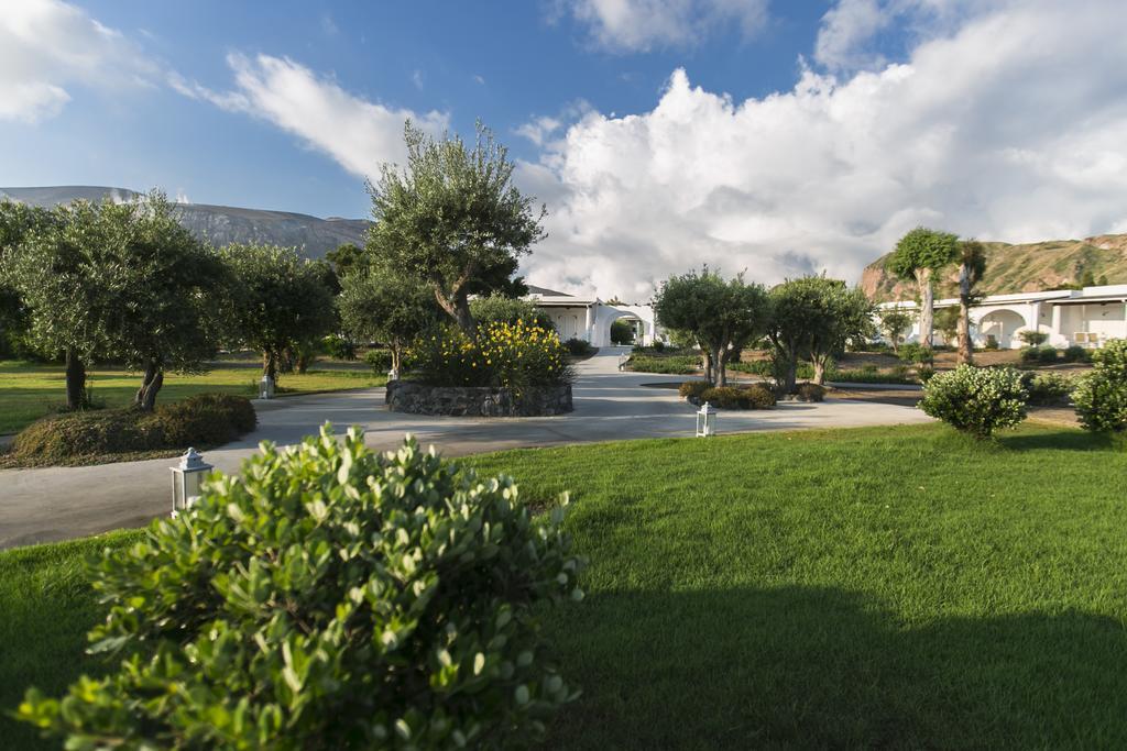 Mari Del Sud Resort Vulcano  Exterior photo